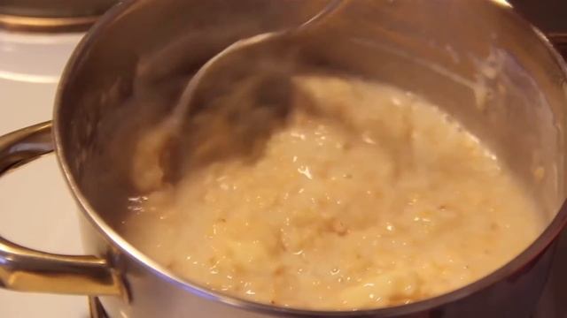 Вкусная и Полезная Банановая 🍌 ОВСЯНКА. Всего за 2 минуты!!! смотреть онлайн