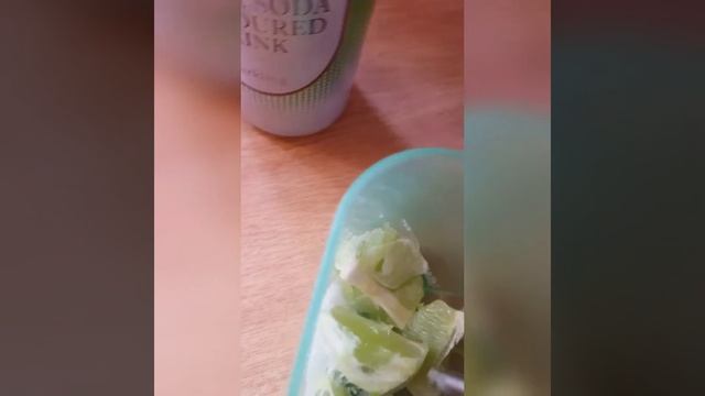 How to make a Quick & easy Classic Mojito and Strawberry Mojito. смотреть онлайн