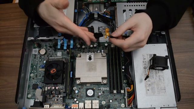 Silencing A 1U Server: Dell Poweredge R210 Fan Replacement смотреть онлайн