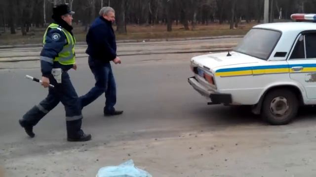 Гаи Харьков, не заслужили приус! смотреть онлайн