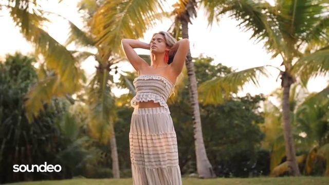 Море, пляж, девушки, музыка - красота ! 27 смотреть онлайн