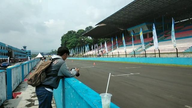 Nissan GTR on track
#Nissan #GTR #jakarta #sentul смотреть онлайн
