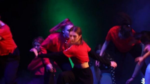 Amaze Dance - Heads Will Roll