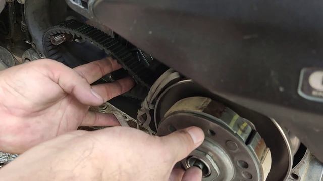 INSTALLATION OF KOSO 17g HIGH PERFORMANCE VARIATOR POLYGON WEIGHT TO HONDA PCX 150 смотреть онлайн