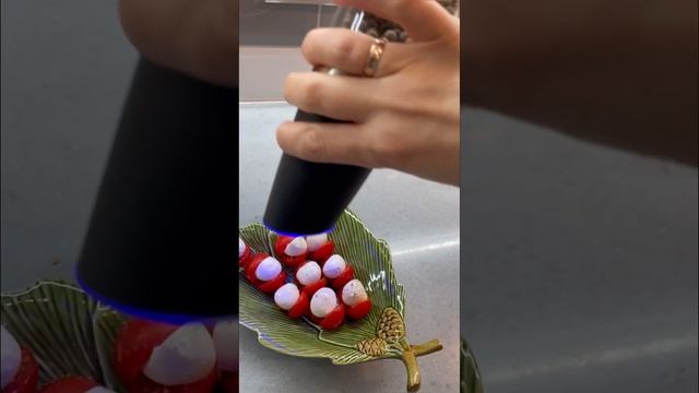Закуска из черри и моцареллы смотреть онлайн