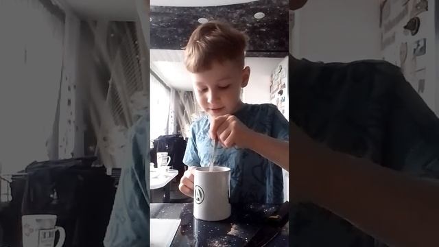 кекс в кружке. за 5 минут но я споминал 12 минут😅😅😅😅😅 смотреть онлайн