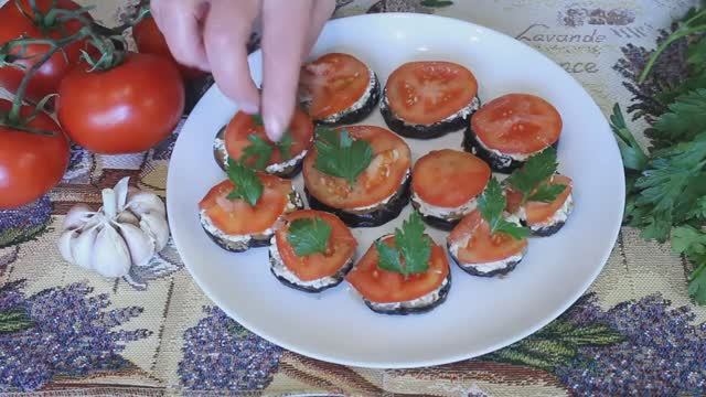 Быстрая закуска из баклажанов. Закуска из баклажанов на праздничный стол. смотреть онлайн