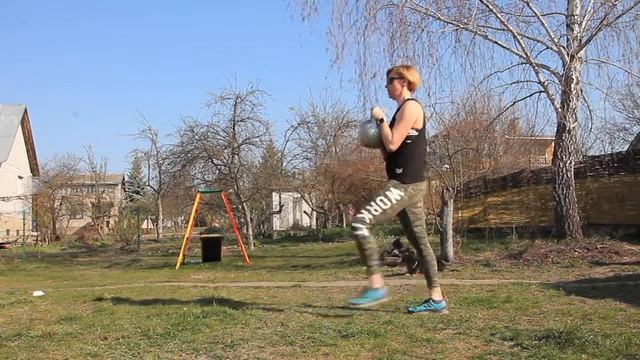 Простые упражнения с гирей // Workout with kettlebell смотреть онлайн