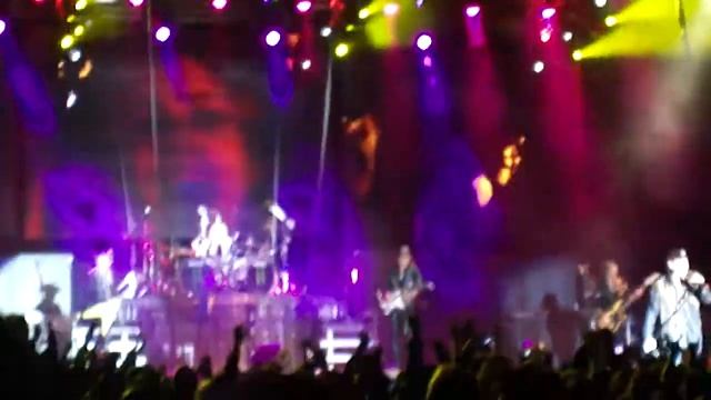 Scorpions в Донецке 30.09.11 : Rock You Like a Hurricane смотреть онлайн