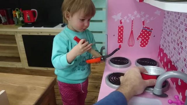 08 03 2018 Елена Артуровна в детской комнате Титан 3 смотреть онлайн