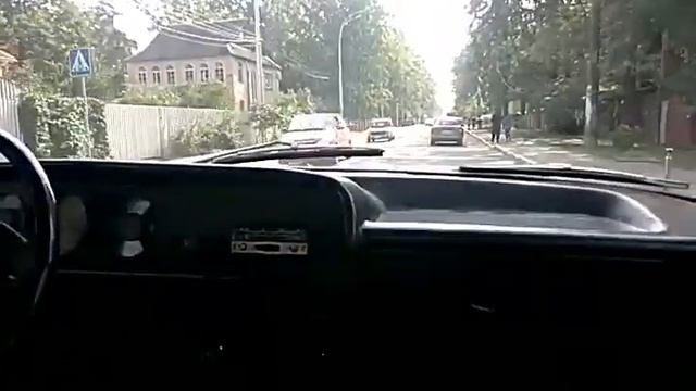 Покатушки по городу на AZLK 2140