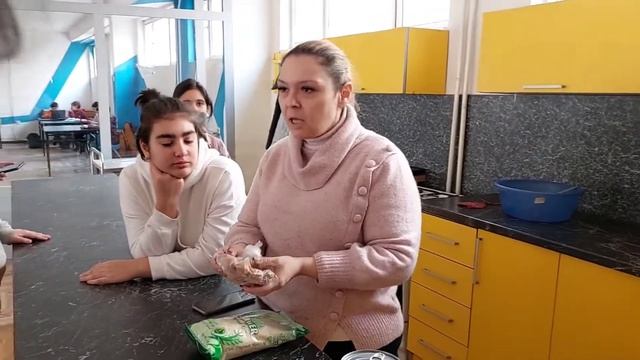 Հարթակում ծնողն է. պարսկական ազգային խոհանոց смотреть онлайн