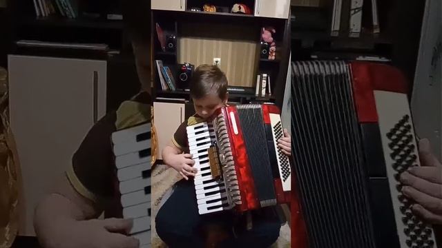 С любовью, Ваня Гомольский! смотреть онлайн