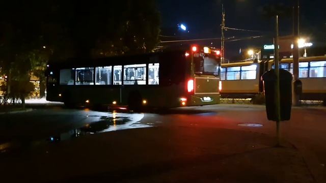Autobuzul Mercedes-Benz Citaro Hybrid pe linia 105. смотреть онлайн