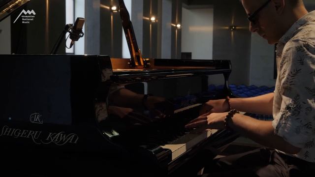 David Balasanyan - The discreet charming of love / Free improvisation смотреть онлайн