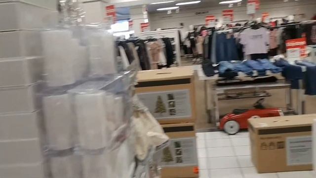 VLOG: Скоро Новый Год ! Гуляем по магазину рассматриваем смотреть онлайн