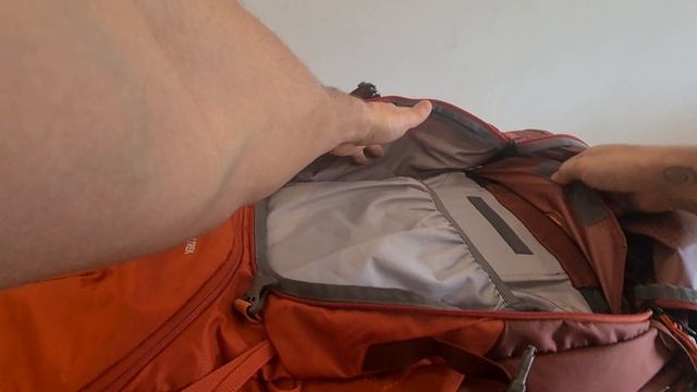 Рюкзак Deuter Futura Airtrek 60 +10 red смотреть онлайн