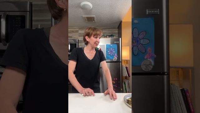 Крекеры, креветки и брюссельская капуста смотреть онлайн