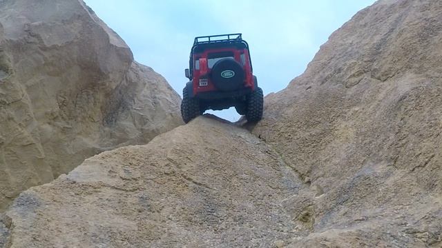 Traxxas TRX-4M (low Range) First Test Rock Crawling