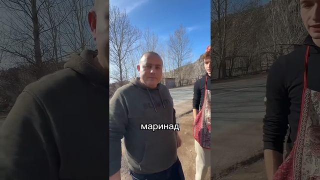 ИТАЛЬЯНЕЦ В АРМЕНИИ!!! Лоренцо готовит хоровац #армения #armenia #italy #самыйскромныйгид #ереван смотреть онлайн