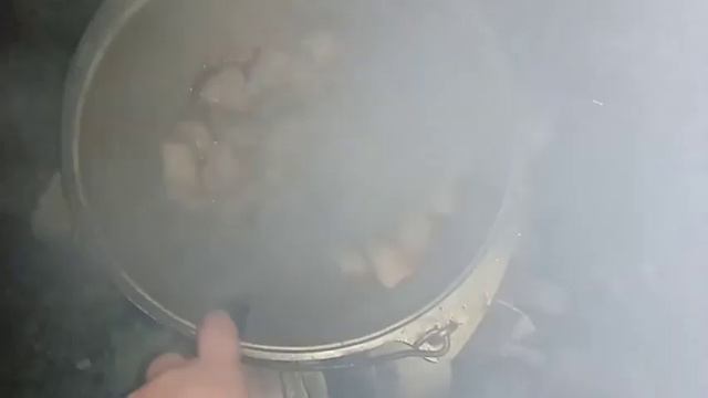 Плов на костре в казане/Забытый ролик нашла в телефоне смотреть онлайн