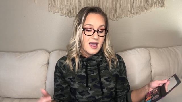 Is BoxyCharm Failing? Review On November Box смотреть онлайн