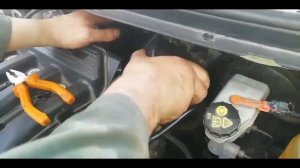 Как поменять воздушный фильтр Ниссан Альмера g15