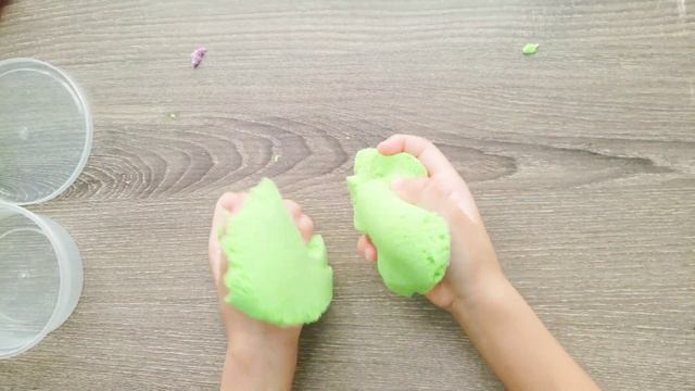 Baby Shark with Zephyr Innovative Kinetic Play Dough | FPT Kids Toys TV смотреть онлайн