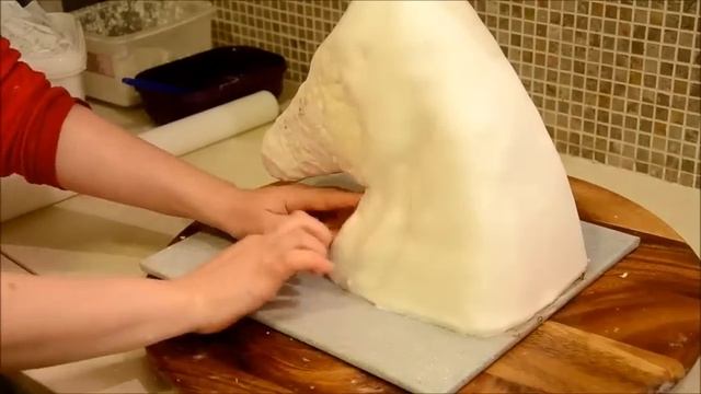 How to make a 3D Unicorn cake! | Cakes & Color смотреть онлайн