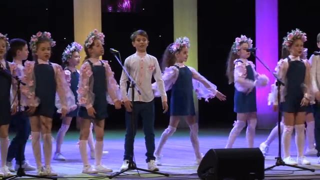 Зразковий вокальний ансамбль «Квітограй» гурт «Фіалочки» смотреть онлайн