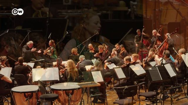 Beethoven: Violin Romance No. 1 | Carolin Widmann, Kammerorchester Basel & Sylvain Cambreling смотреть онлайн