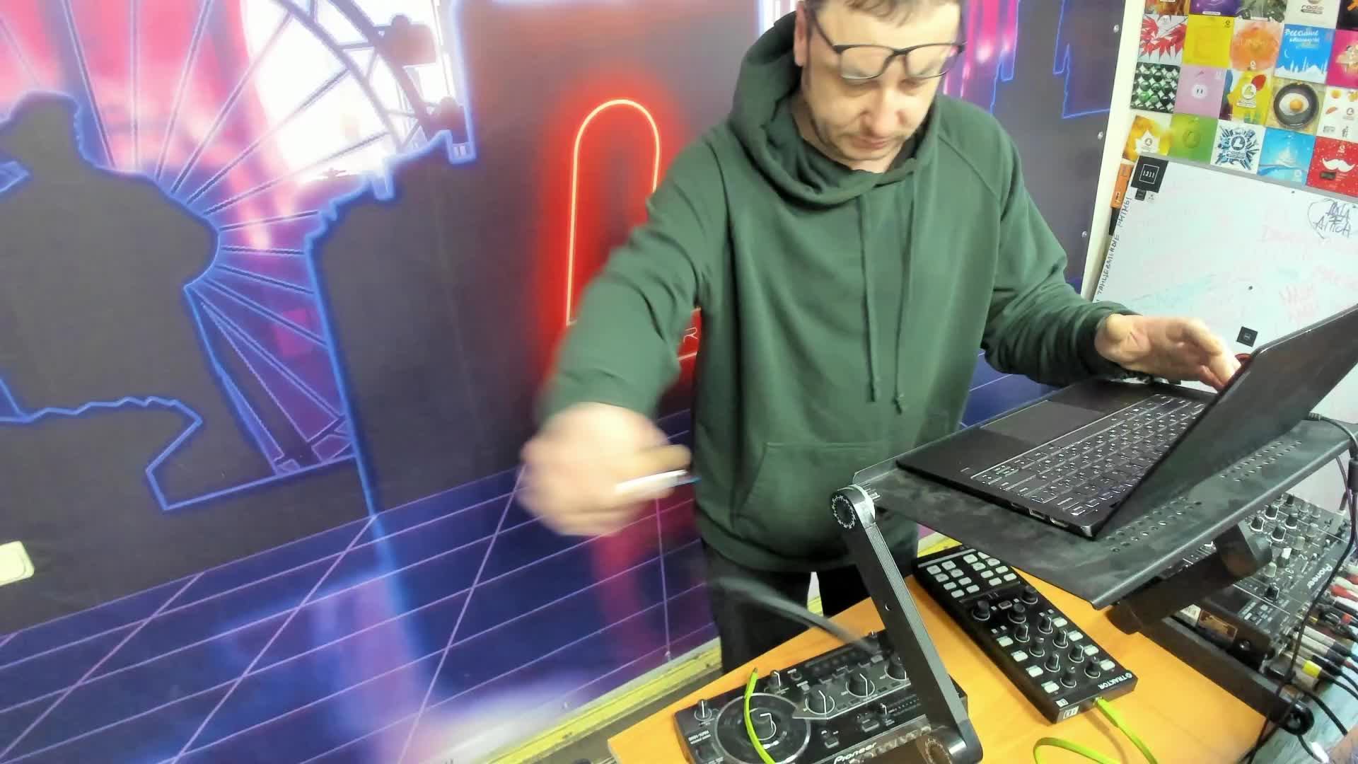 Живые игры 27.12.24 смотреть онлайн