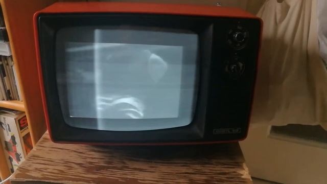 Юность 402 (Junoszt 402, Junoszty 402) B&W soviet classic tv set смотреть онлайн