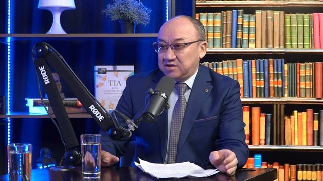 🎙 Самат Ескалиев | Исторические корни казахского языка смотреть онлайн