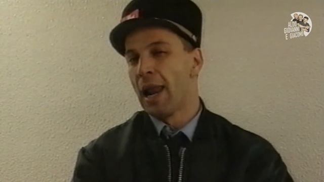 La raccolta funghi - Gli Svizzeri di Aldo Giovanni e Giacomo смотреть онлайн
