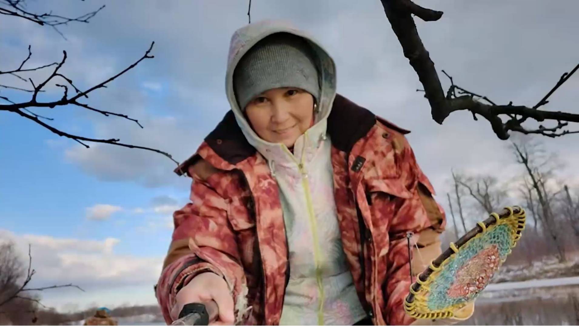 На реке встал лёд. ИДЁМ на РЫБАЛКУ.. не говори не думай.. ТОНКИЙ припай.. смотреть онлайн