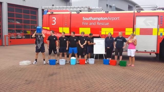 Airport ice bucket challenge смотреть онлайн