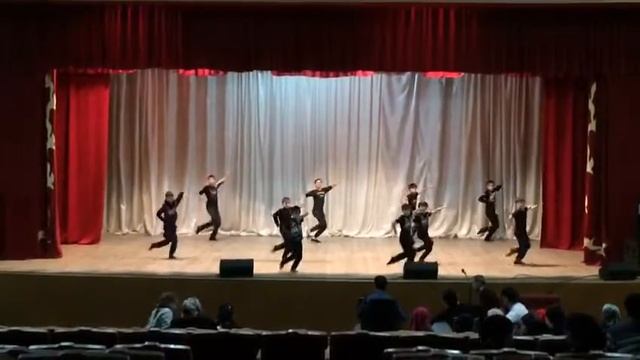 Танец Чаккараева Ислама в Центарое смотреть онлайн