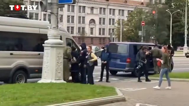задержания студентов около площади Якуба Коласа смотреть онлайн