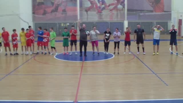 ч.1(10-8) Новогодний товарищеский матч 