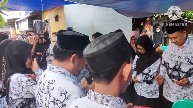 Upacara pemakaman chairil azwar SP,d guru SDI Perumnas Antang 1 Makassar 28 april 2024 смотреть онлайн