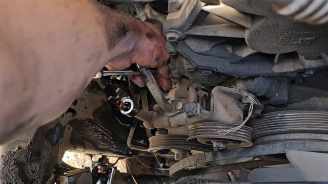 How To Remove & Replace Nissan Navara D40 Power Steering Pump 2.5L Diesel YD25 2005-2015