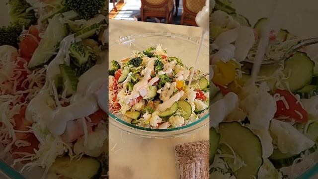 СВЕЖИЙ САЛАТ /США / смотреть онлайн