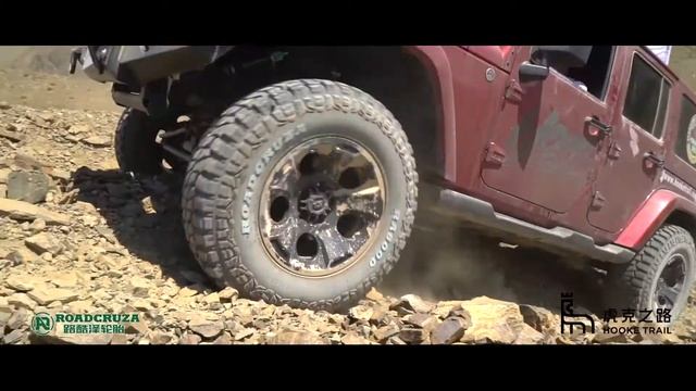 Roadcruza RA8000 on the Off-Road смотреть онлайн