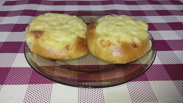 Булочки ( Ватрушки) с ТВОРОГОМ и СЫРОМ. Вкусно! смотреть онлайн