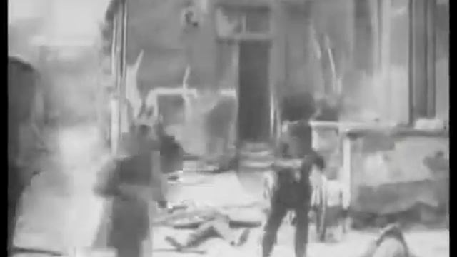 1898 Surprise Attack on a House at Daybreak d une maison au petit jour ALICE GUY смотреть онлайн