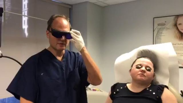VBeam laser for redness and rosacea by Dr. Barry Goldman in NYC смотреть онлайн