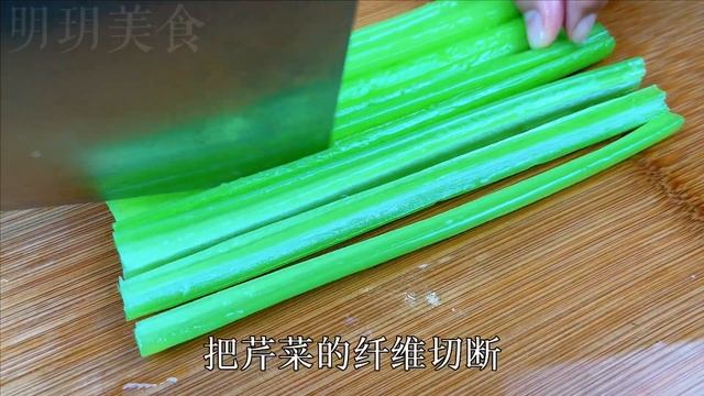 把黃豆放鍋中蒸一蒸，作用太厲害了，老保姆拿手絕活，真是高手在民間 смотреть онлайн