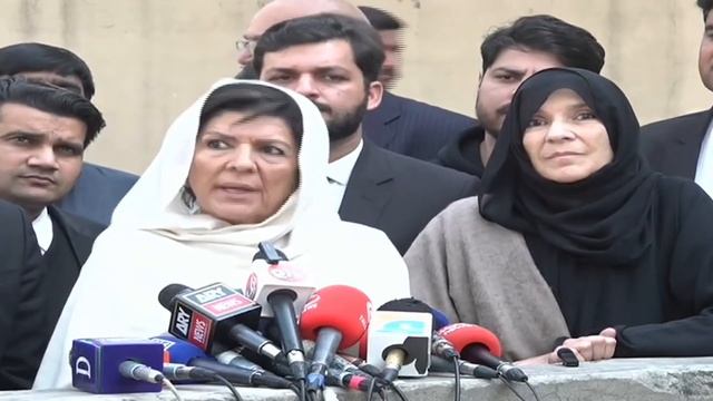 Imran Khan's sisters Got Angry on Mussarat Jamshed Cheema | Capital TV смотреть онлайн