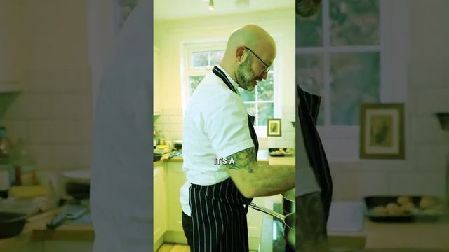 Bèchamel and Veloutè are 2/5 of the mother sauces you should know before becoming a chef смотреть онлайн